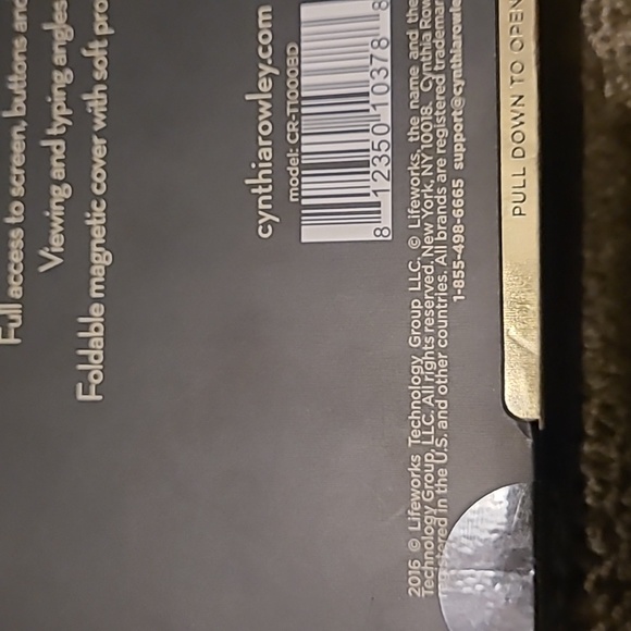 🆕️Cynthia Rowley Magnetic Folio for 7-8” Tablets - Picture 6 of 7